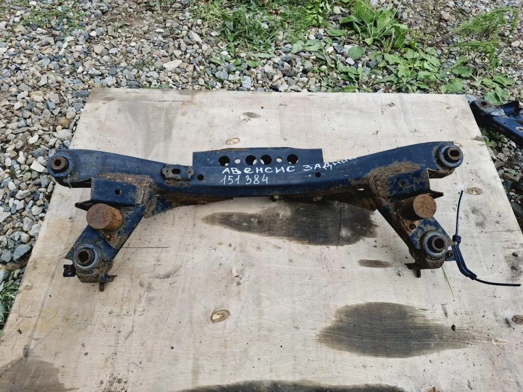 Балка задняя Toyota Avensis 2 T250