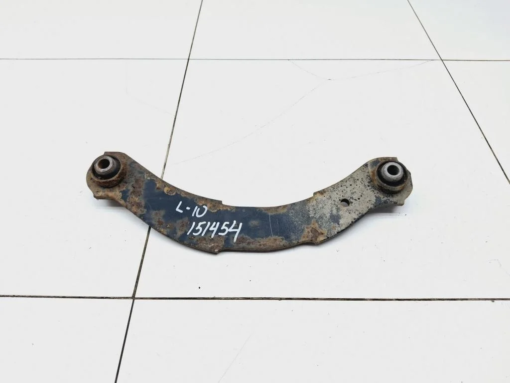 Рычаг задний поперечный Mitsubishi Lancer 10 CY