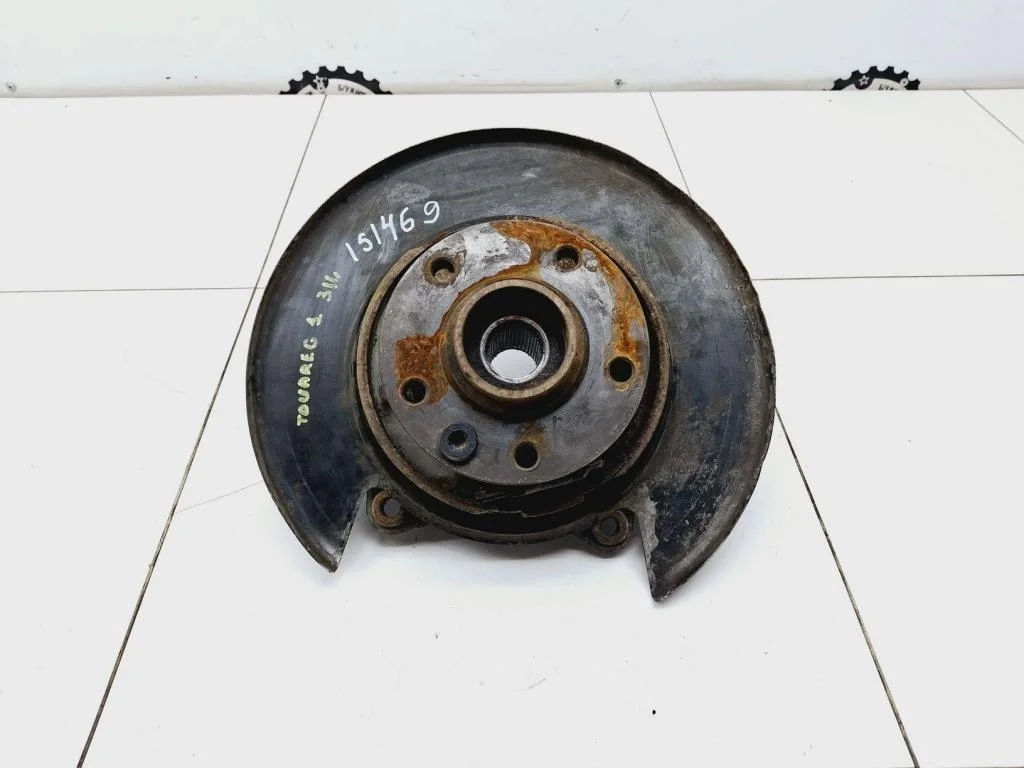 Кулак поворотный задний левый Volkswagen Touareg 1 2007 GP