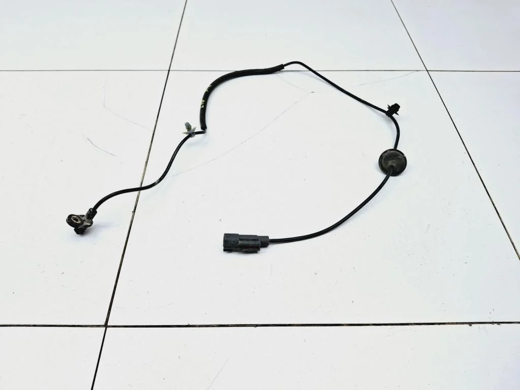 Датчик abs задний правый Mitsubishi Lancer 10 CY