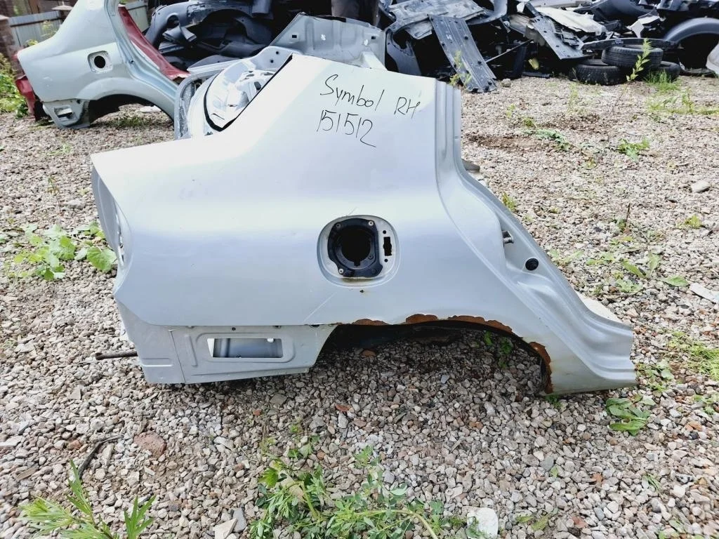 Крыло заднее правое Renault Symbol 1