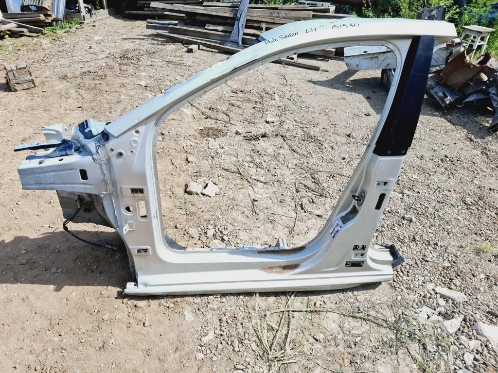 Порог со стойкой левый Volkswagen Polo 5