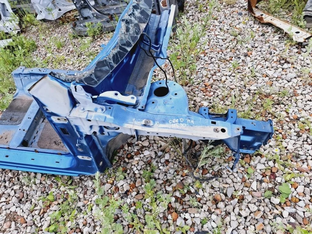 Лонжерон передний правый Kia Ceed 1