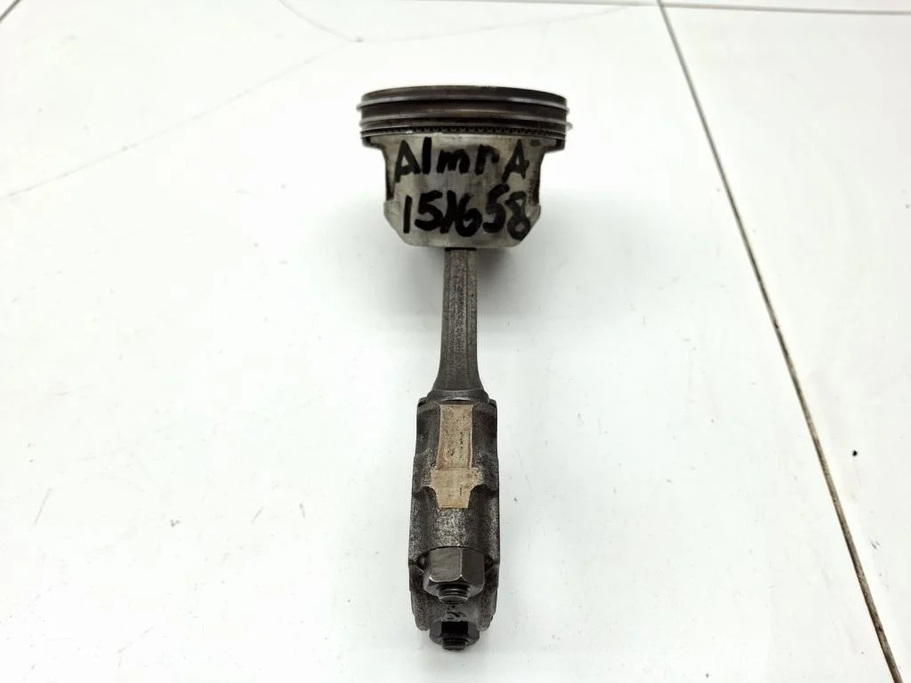 Поршень с шатуном Nissan Almera N16