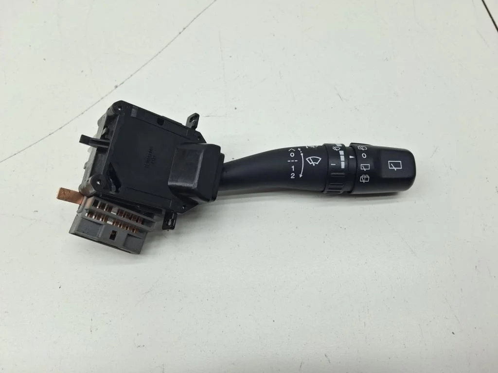 Переключатель стеклоочистителей Hyundai Tucson 1 2008 JM