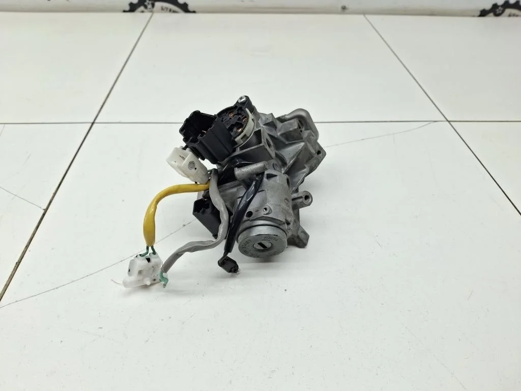 Замок зажигания Mitsubishi Outlander 3 2014 GF