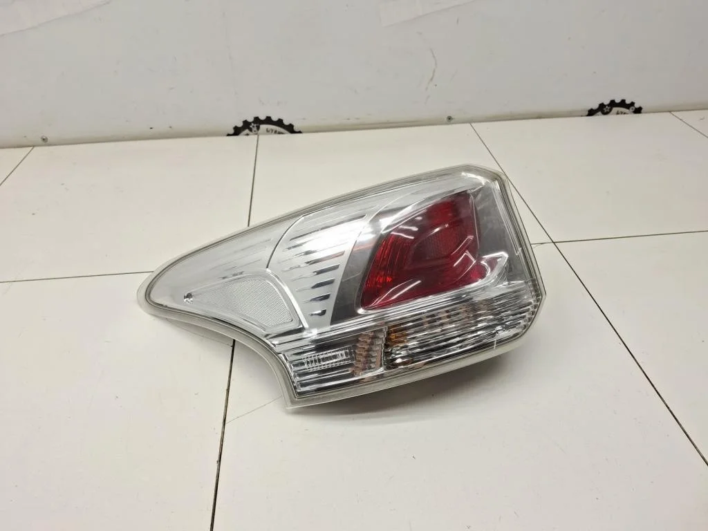 Фонарь задний наружный левый Mitsubishi Outlander 3 2014 GF