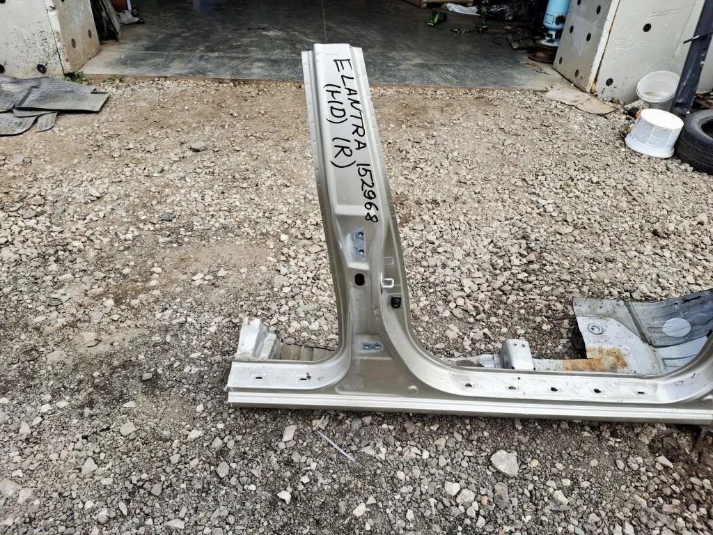 Порог со стойкой правый Hyundai Elantra 2009 HD