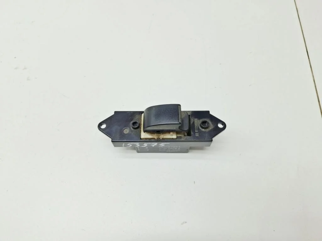 Кнопка стеклоподъемника Mitsubishi ASX