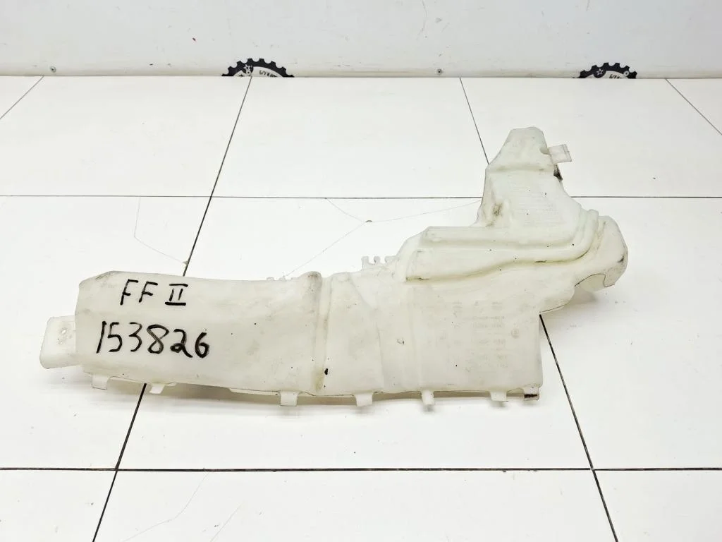 Бачок омывателя лобового стекла Ford Focus 2