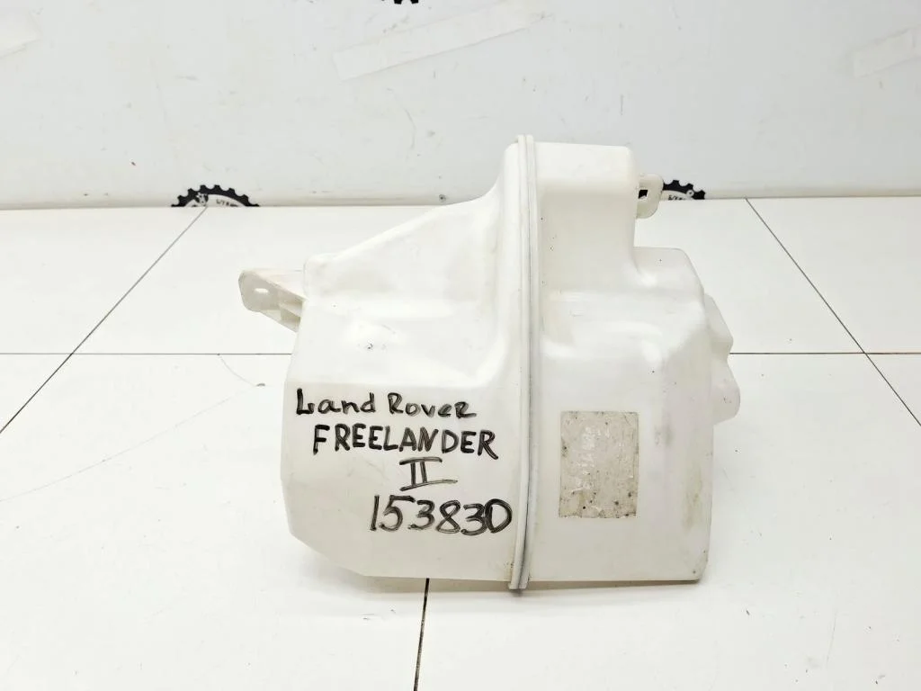 Бачок омывателя лобового стекла Land Rover Freelander 2 L359