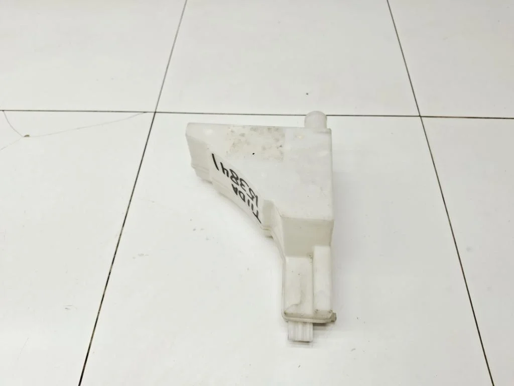 Бачок расширительный Nissan Tiida C11