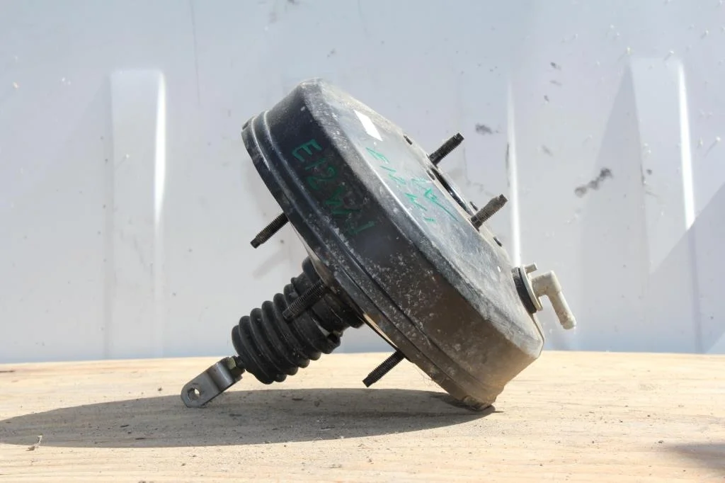 Б.у. вакуумный усилитель тормозов TOYOTA COROLLA E120 TOYOTA COROLLA E120