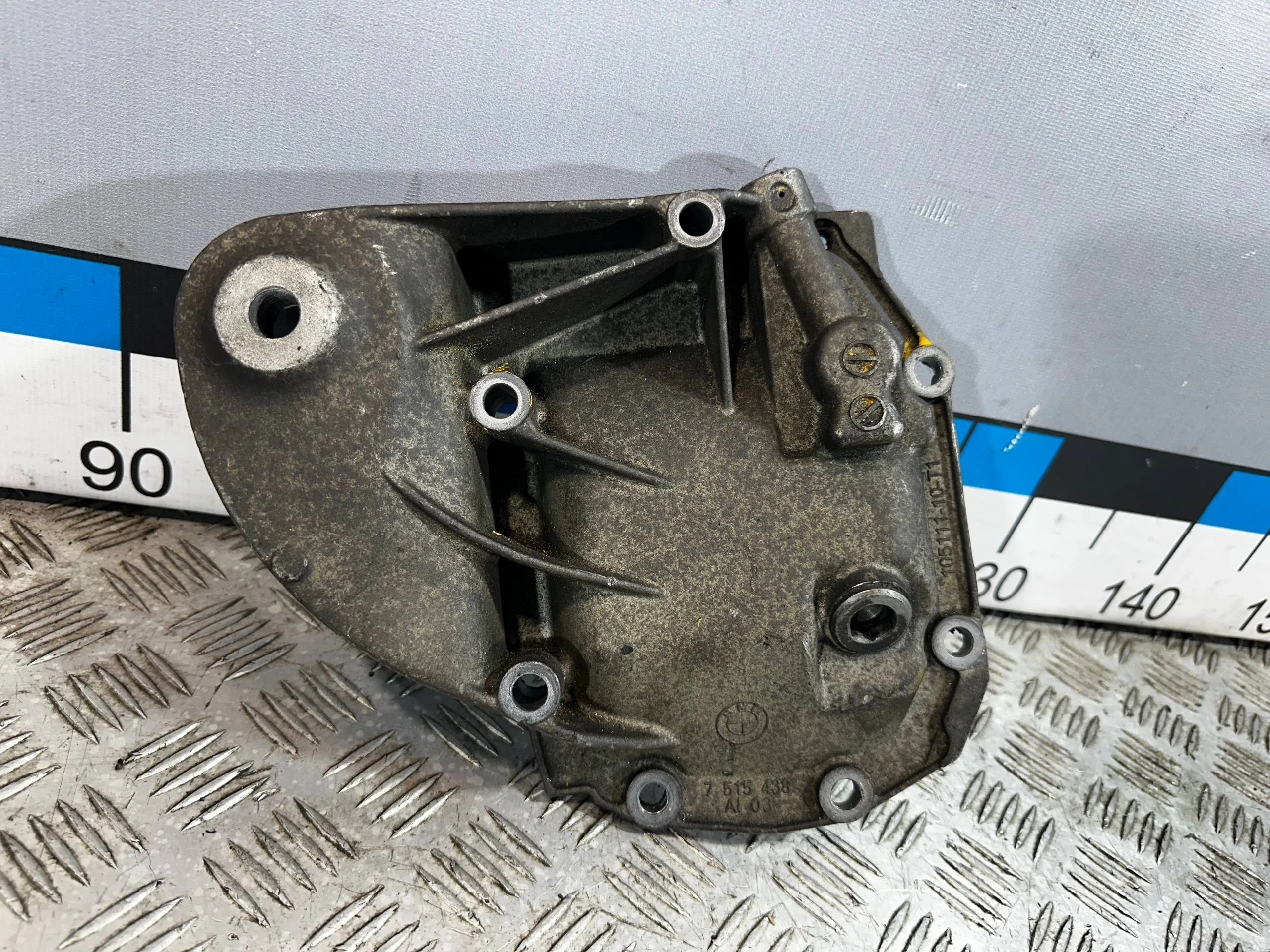 [ЧАСТЬ Б/У] Редуктор заднего моста mot.N43,45,46,52 - задняя крышка, номера на запчасти: 7515438, 10511110T1 [ХОРОШЕЕ] [Код: 00647223 ]