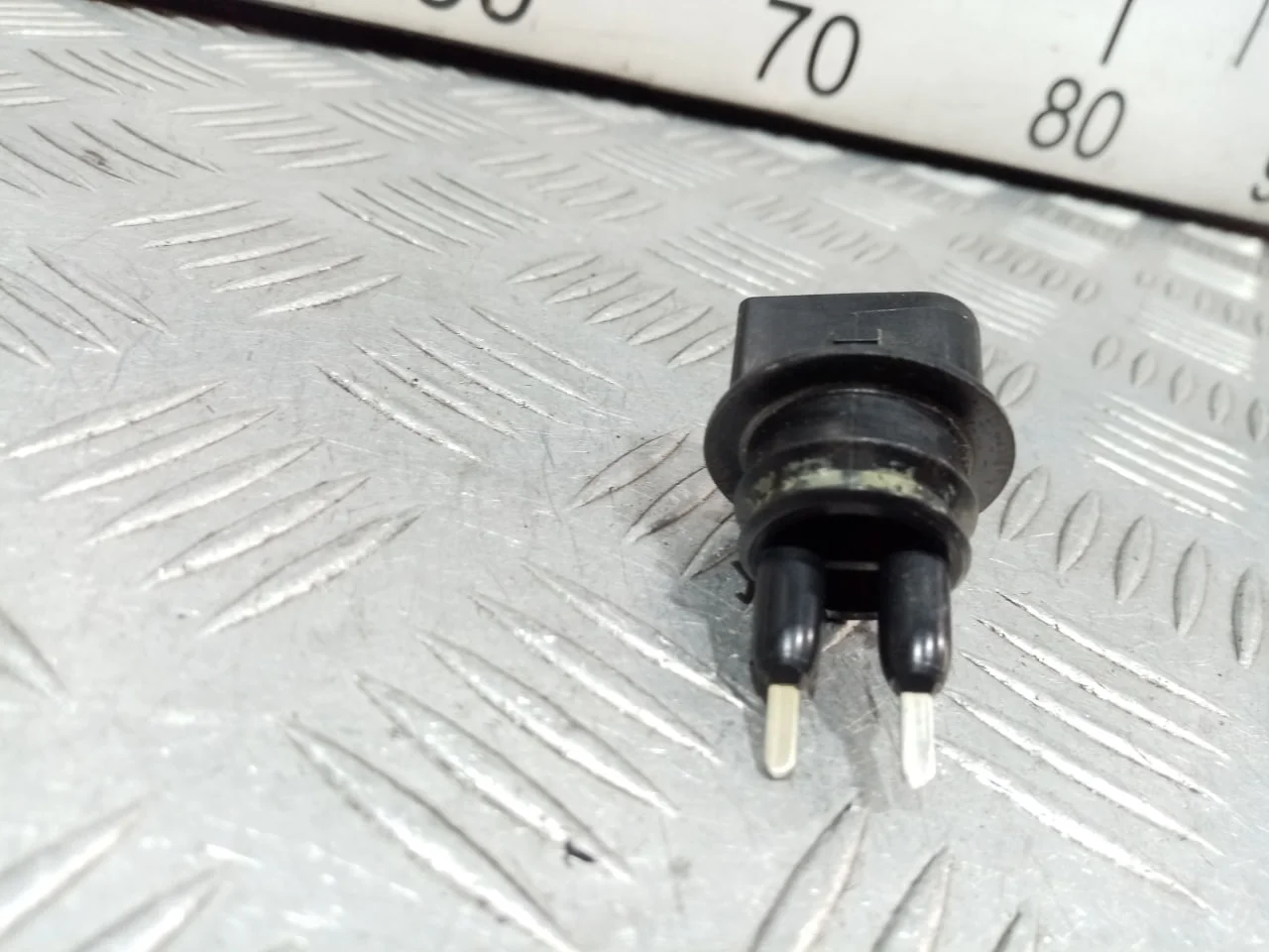 [Б/У] Датчик уровня жидкости в бачок омывателя [Код: 00647071 ]