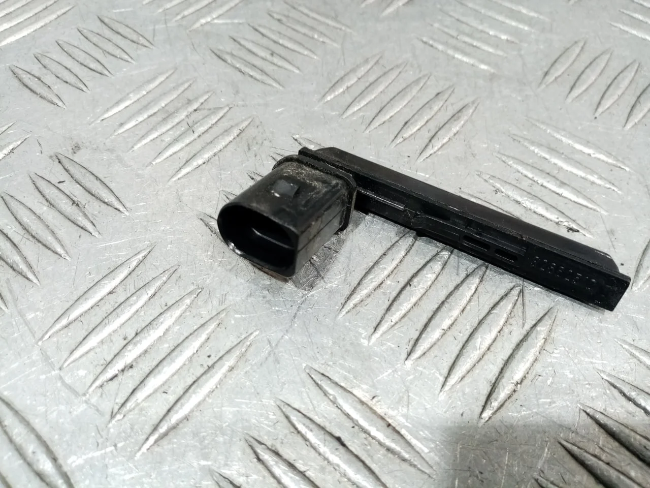 [Б/У] Датчик уровня тормозной жидкости VAG [Код: 00646986 ]