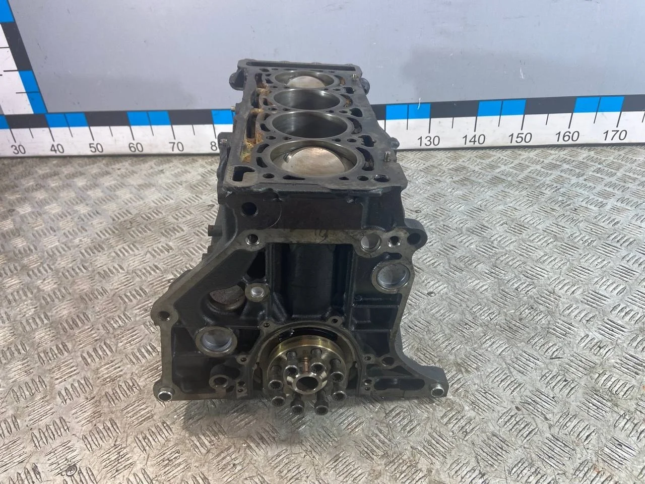 [Б/У] Двигатель CDAA CDAB 1,8 - Шорт-блок, низ двигателя. Блок цилиндров двигателя 06H103011AN, коленчатый вал 06H105021G 06H105021H 06H105021K 06H105021L, шатун 06J198401F 06J198401K, поршень 06H107065DL 06H107065DF 06H107065CP, пробег 94000 [ХОРОШЕЕ] [Код: 00648293 ]
