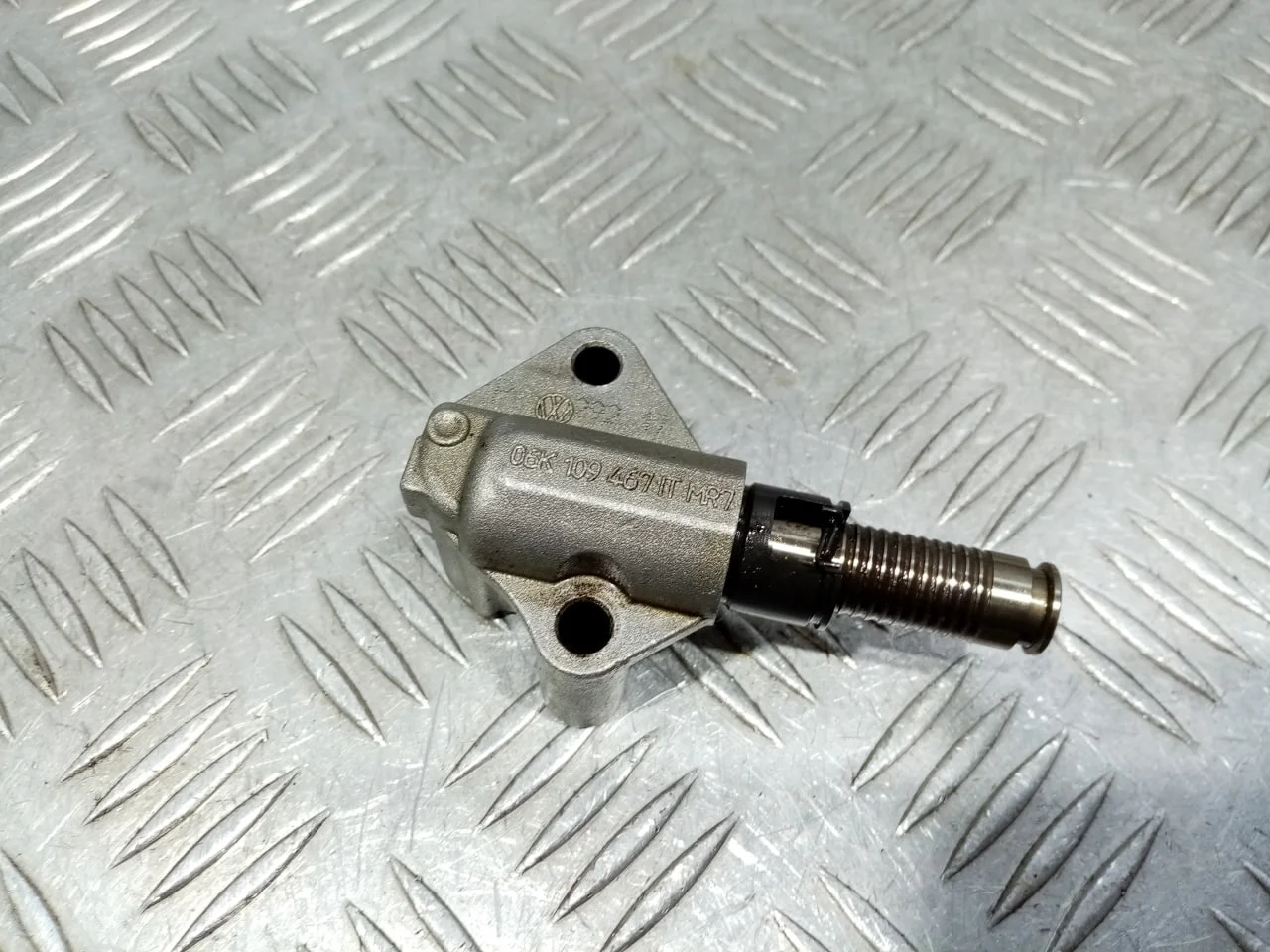 [Б/У] Натяжитель цепи [Код: 00647736 ]