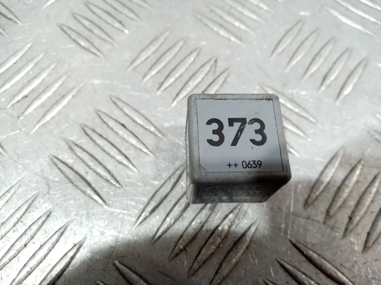 [Б/У] Реле 4 конт VAG № 373 [Код: 00646238 ]