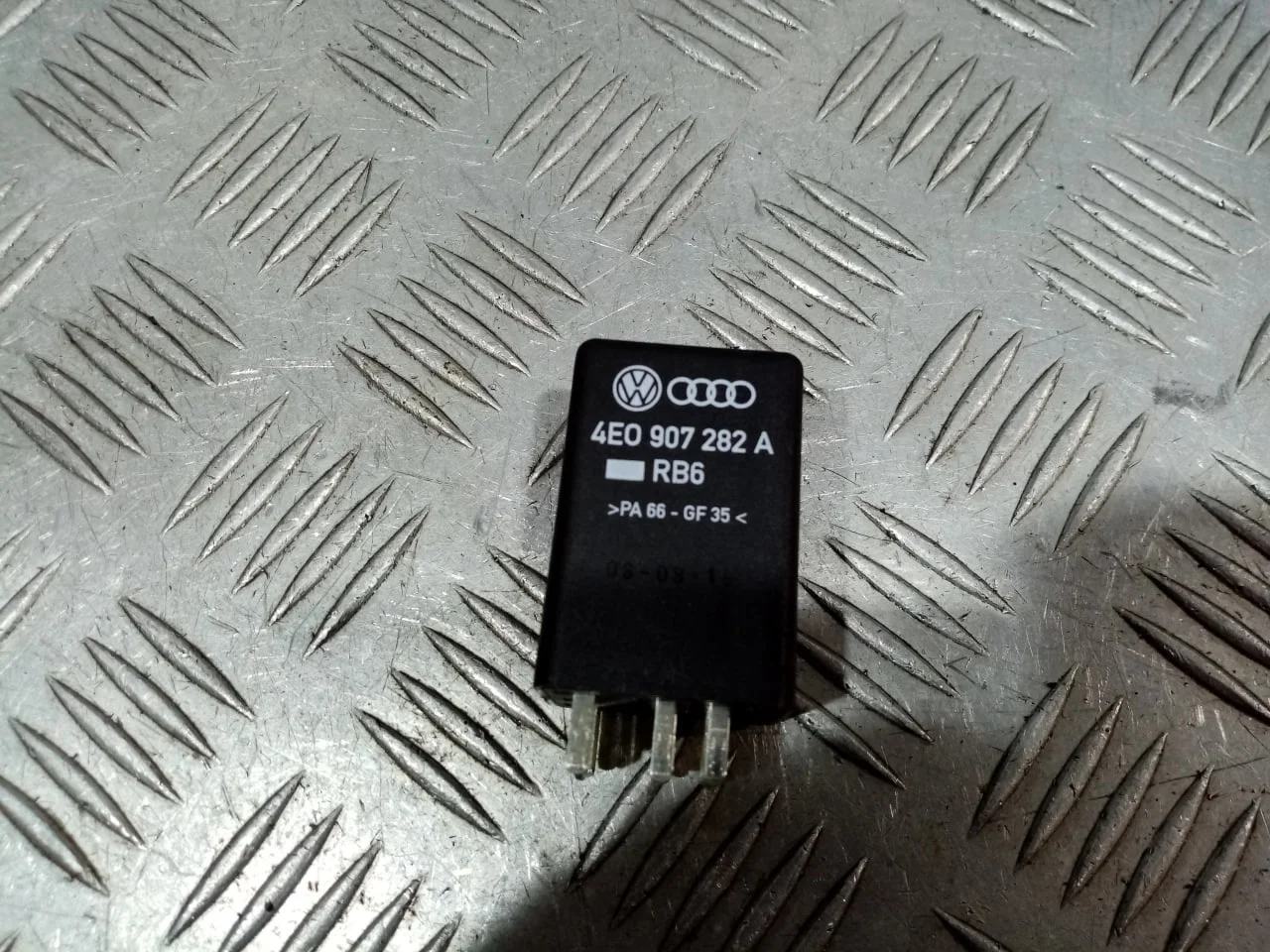 [Б/У] Реле свечей накаливания [Код: 00646244 ]