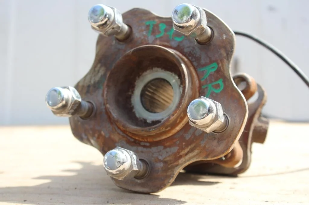 Б.у. ступица NISSAN X-TRAIL T31 NISSAN X-TRAIL T31