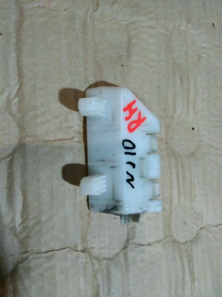 Б.у. крепление бампера зад NISSAN QASHQAI J10 NISSAN QASHQAI J10