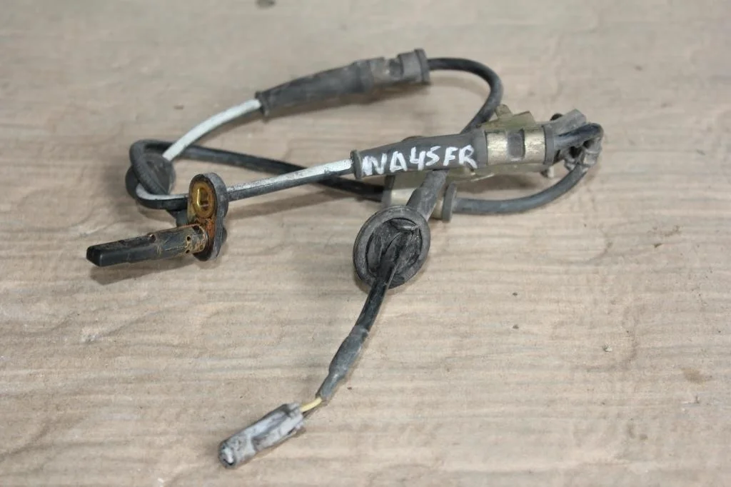 Б.у. датчик abs MITSUBISHI GRANDIS NA4W MITSUBISHI GRANDIS NA4W