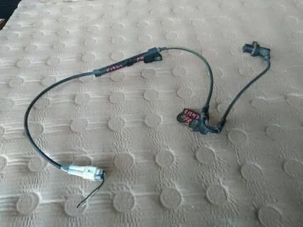 Б.у. датчик abs TOYOTA COROLLA E120 TOYOTA COROLLA E120