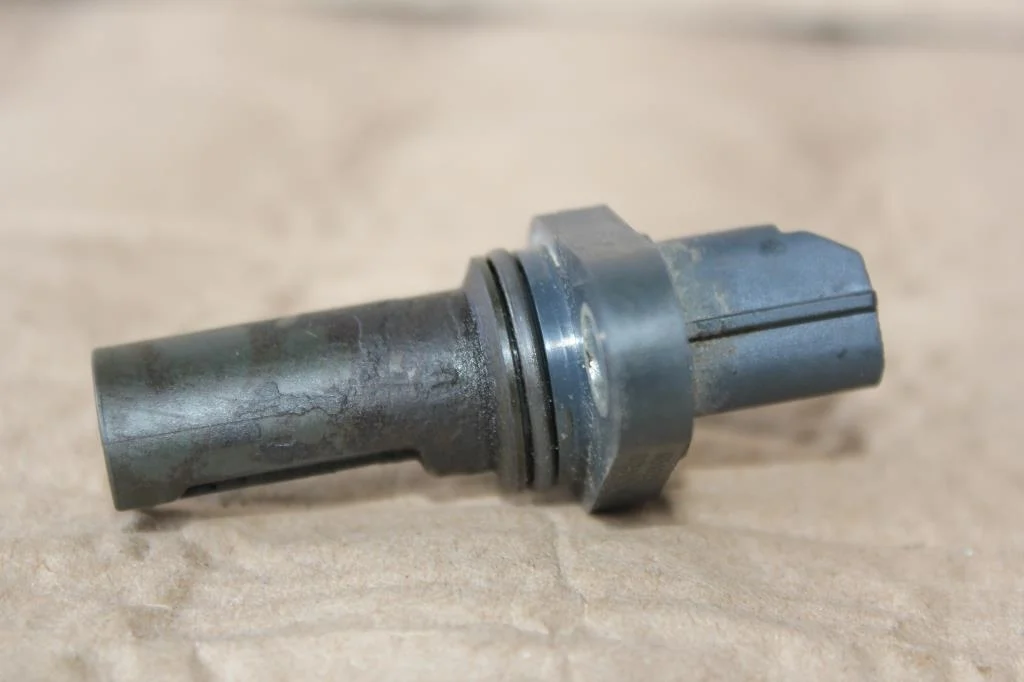 Б.у. датчик коленвала MITSUBISHI OUTLANDER XL CW5W MITSUBISHI OUTLANDER XL CW5W