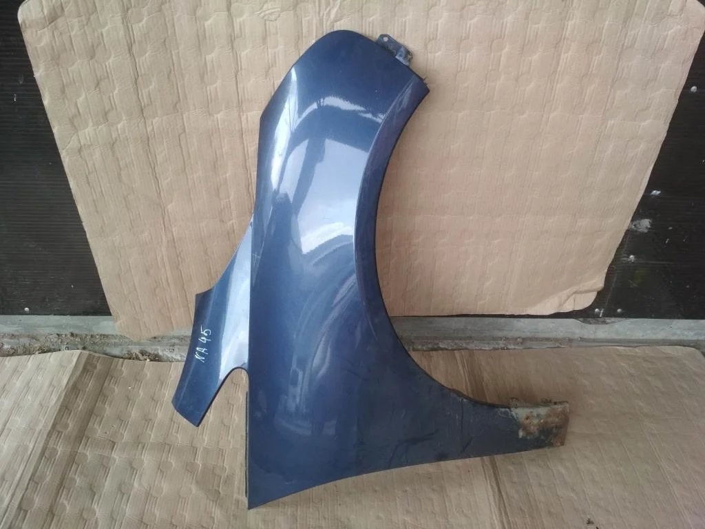 Б.у. крыло MITSUBISHI GRANDIS NA4W MITSUBISHI GRANDIS NA4W