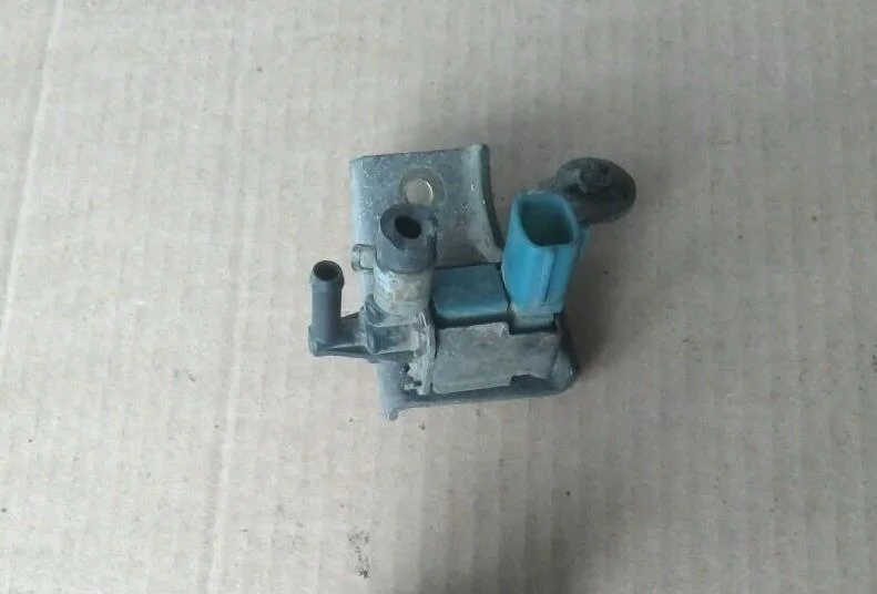 Б.у. клапан электромагнитный NISSAN PRIMERA P12 NISSAN PRIMERA P12