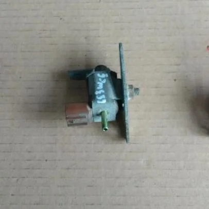 Б.у. клапан электромагнитный MITSUBISHI LANCER CS3W MITSUBISHI LANCER CS3W