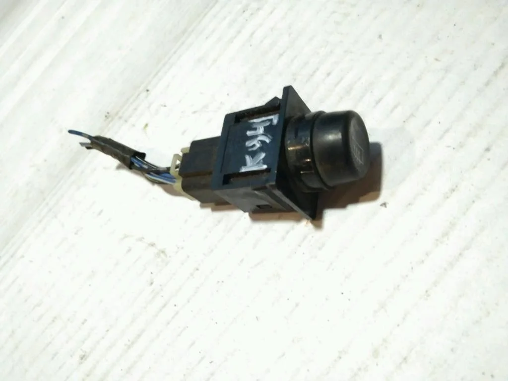 Б.у. кнопка MITSUBISHI PAJERO SPORT K94W MITSUBISHI PAJERO SPORT K94W