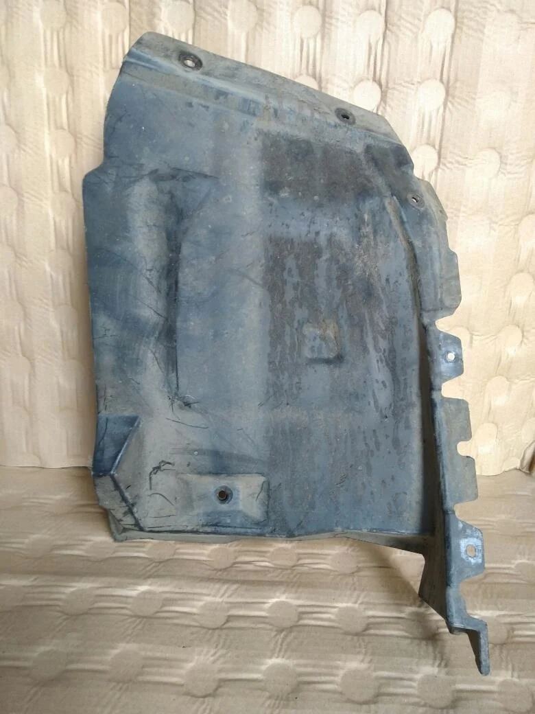Б.у. пыльник бампера MITSUBISHI PAJERO V97W MITSUBISHI PAJERO V97W