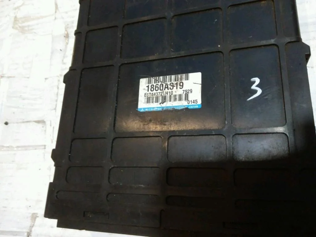 Б.у. блок управления двигателем MITSUBISHI LANCER CS3A MITSUBISHI LANCER CS3A