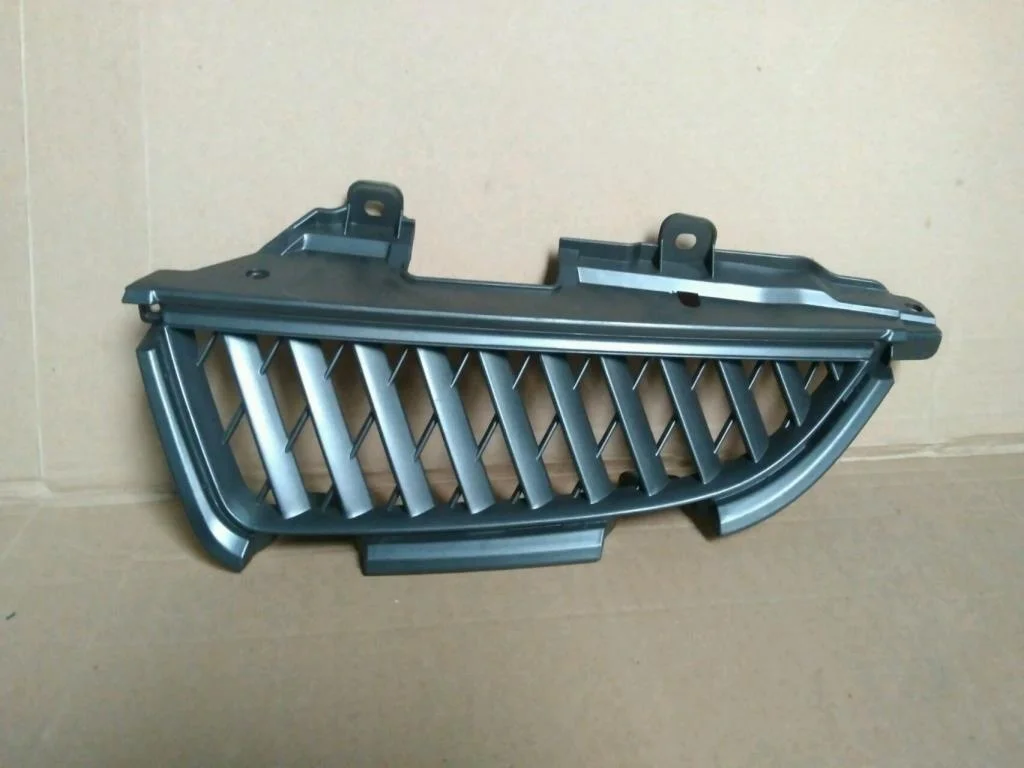 Б.у. решетка радиатора MITSUBISHI GRANDIS NA4W MITSUBISHI GRANDIS NA4W