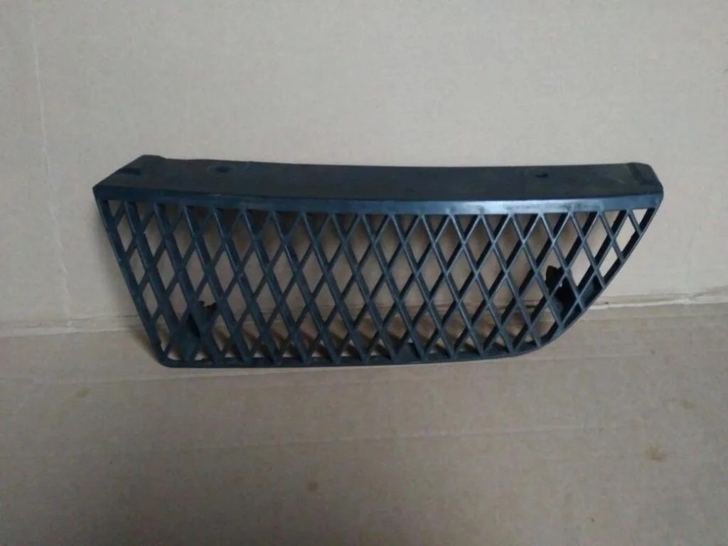 Б.у. решетка радиатора MITSUBISHI LANCER CS3A MITSUBISHI LANCER CS3A