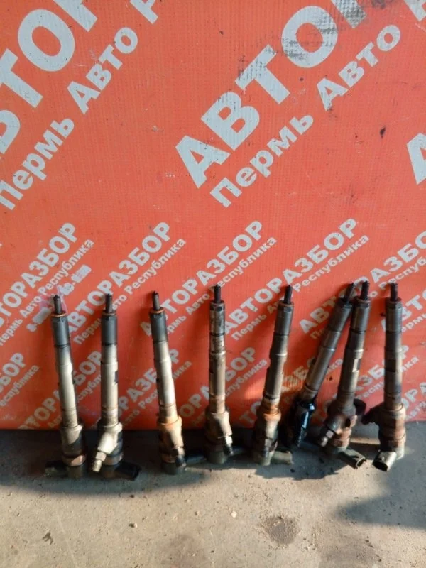 Топливные форсунки Kia Sorento 2006 338004A410 BL D4CB