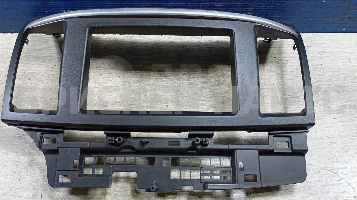 Накладка торпеды центральная Митсубиси Лансер 10  (CX,CY)