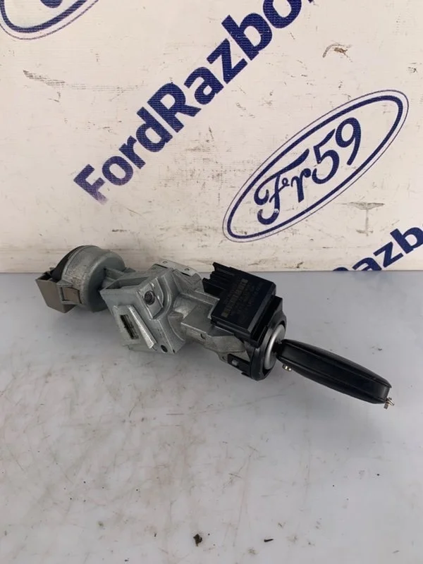 Замок зажигания Ford Focus 3 2012 1681167 CB8 1.6 (IQDB)