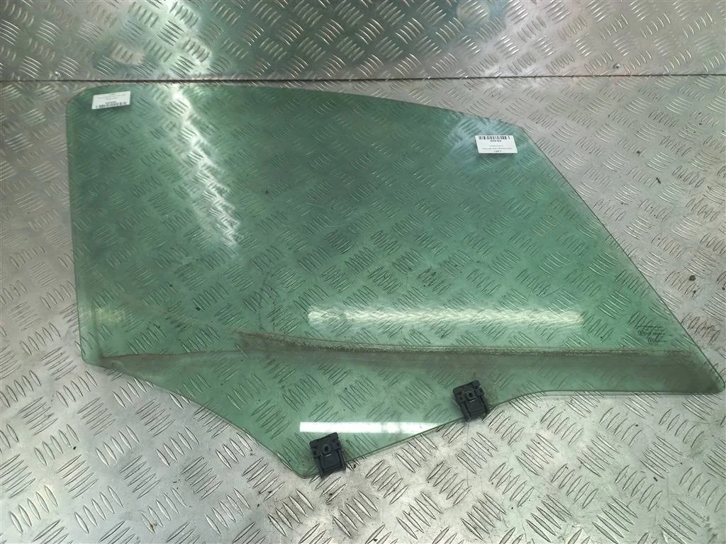 Стекло двери передней правое Citroen Berlingo II