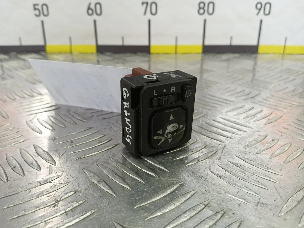 Кнопка регулировки зеркал MITSUBISHI GRANDIS I (2