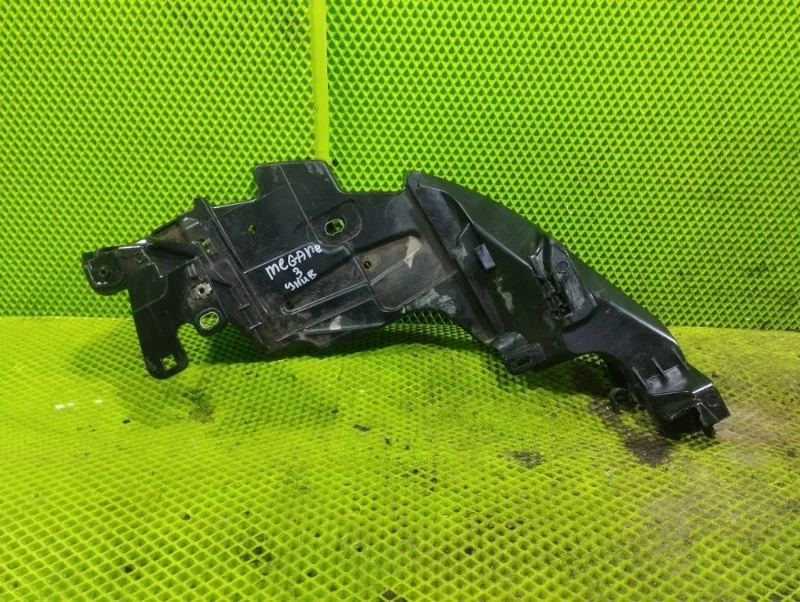 Кронштейн фары правый Renault Megane 3 2010 622220003R УНИВЕРСАЛ K9KH872