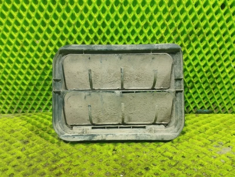 Клапан вентиляции салона правый Renault Megane 3 2010 7700838358 УНИВЕРСАЛ K9KH872