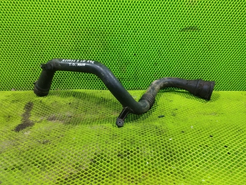 Патрубок интеркулера Renault Megane 3 2010 8200981497 УНИВЕРСАЛ K9KH872