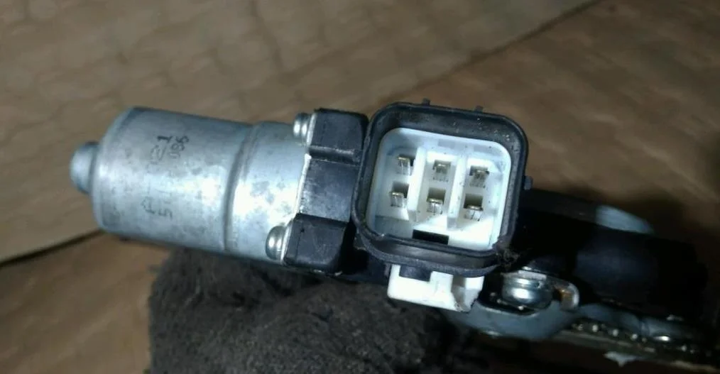 Б.у. стеклоподъемник MITSUBISHI LANCER CY4A MITSUBISHI LANCER CY4A