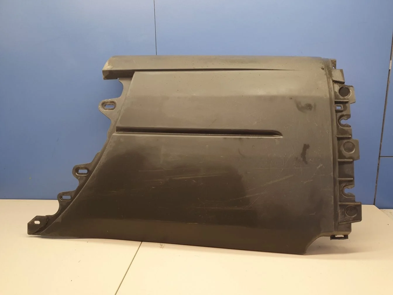 Накладка заднего бампера правая для Ford Transit 2015-