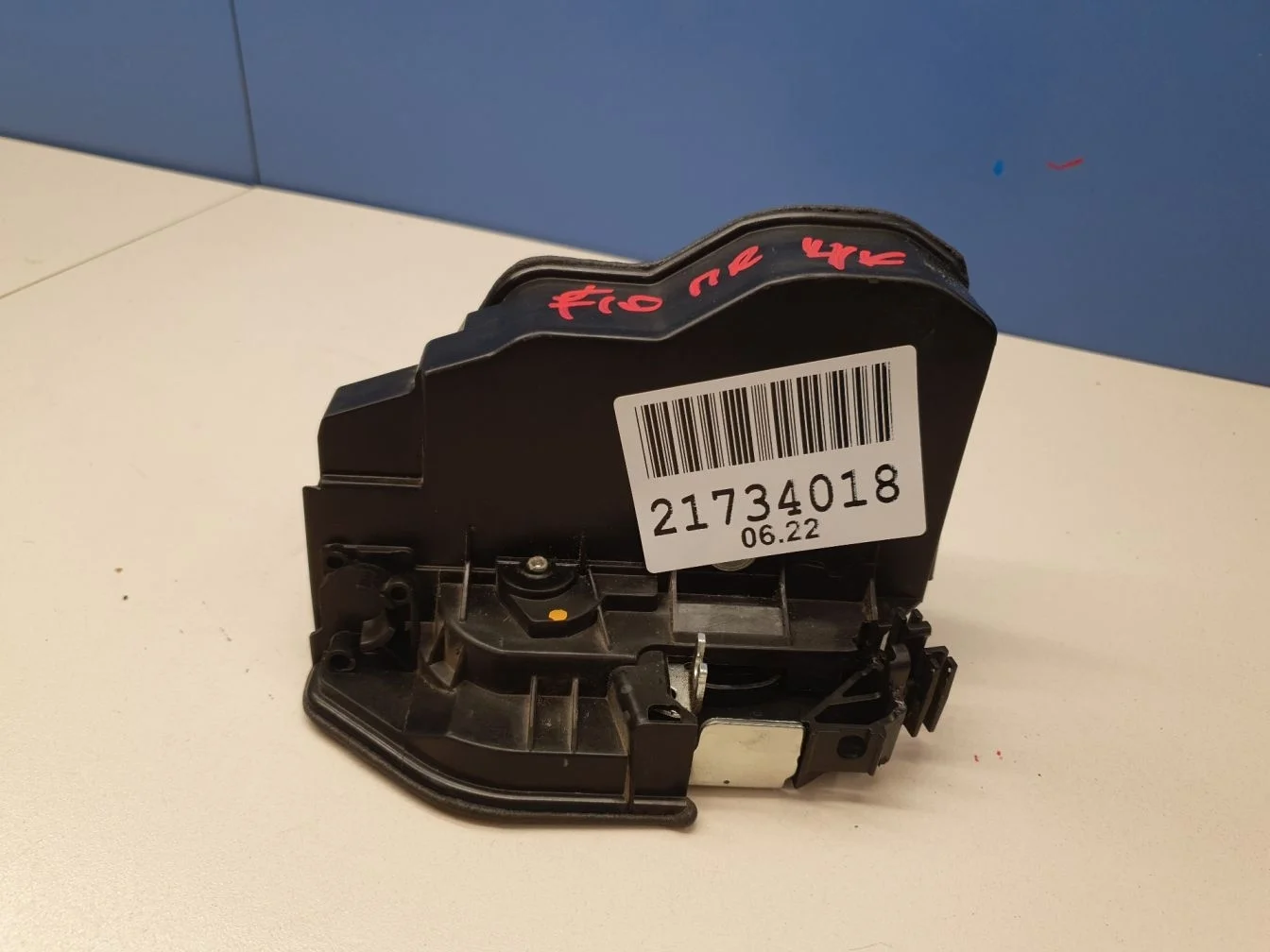 Замок двери передней правой для BMW 5 F10 2009-2017