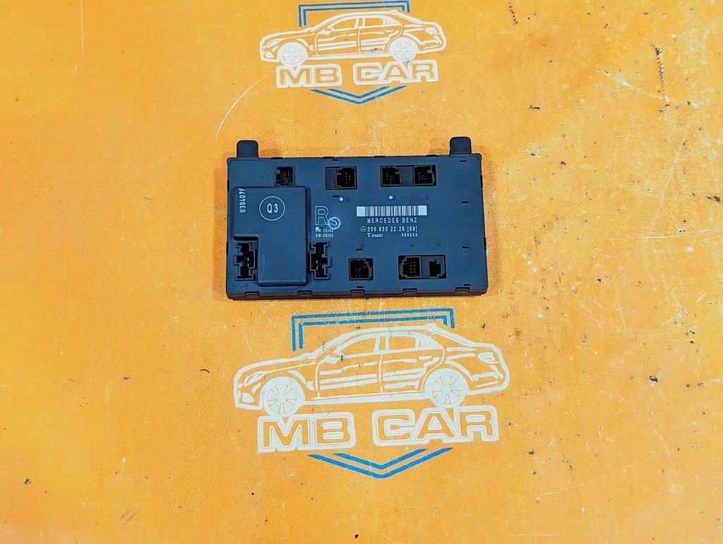 Блок двери Mercedes-Benz