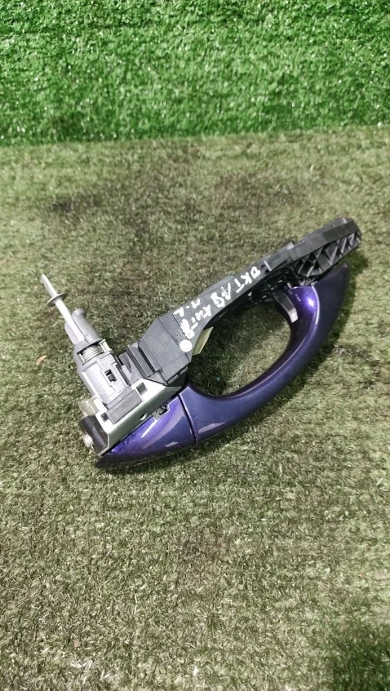 Ручка двери внешняя Skoda Octavia 8Y0837239A A8, передняя левая